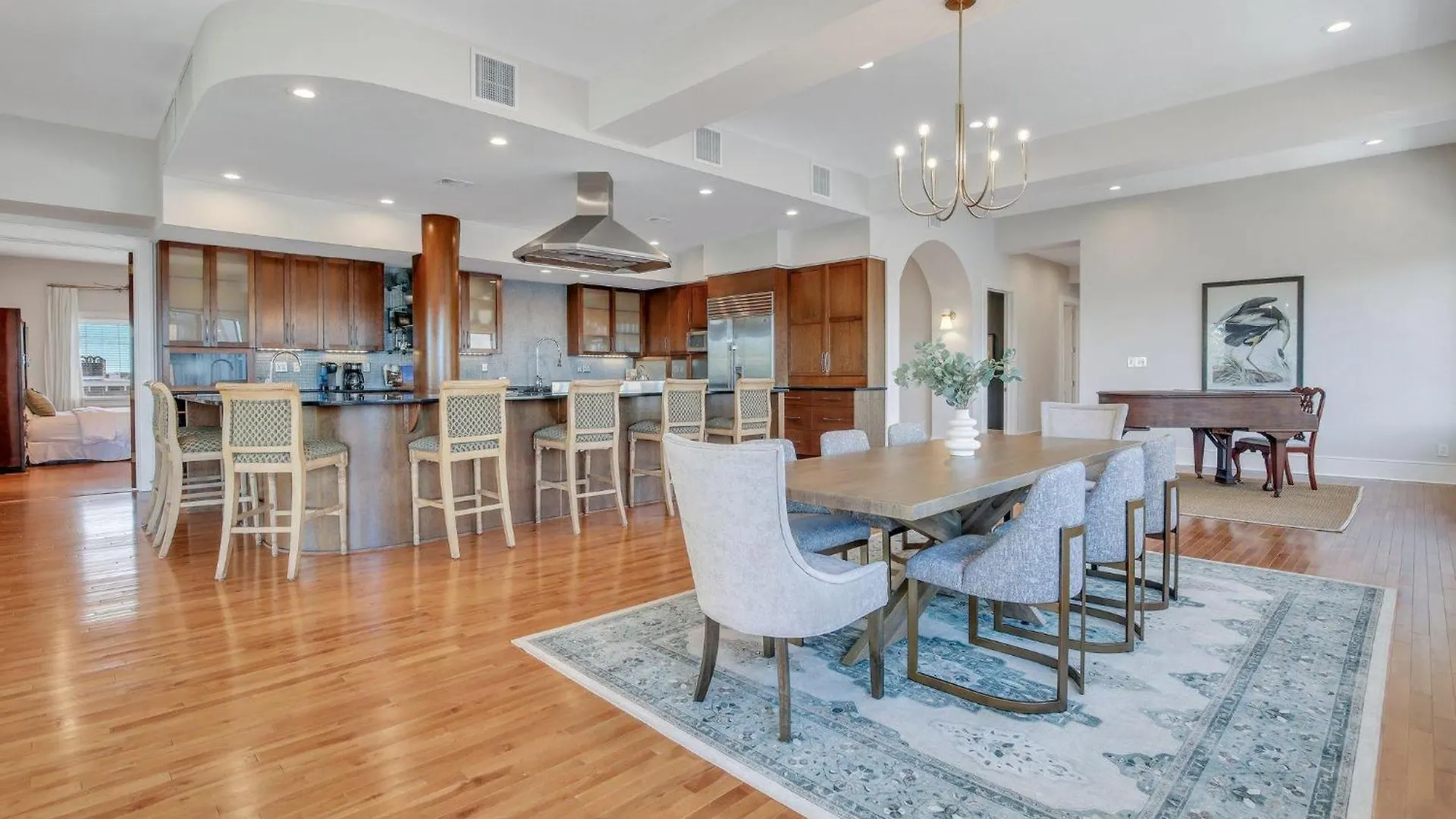 Sky Suite At 300 Drayton Savannah